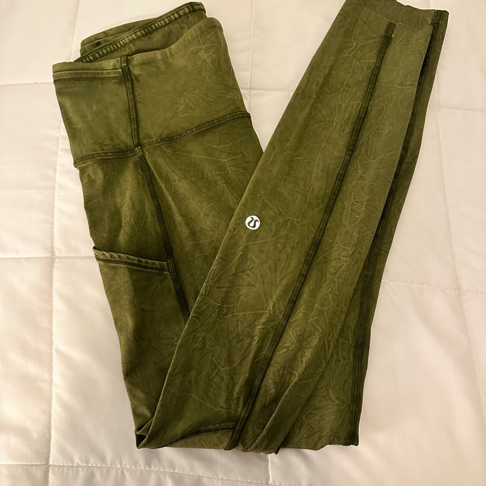 Lululemon 7/8 length olive green leggings. Fast and Free style